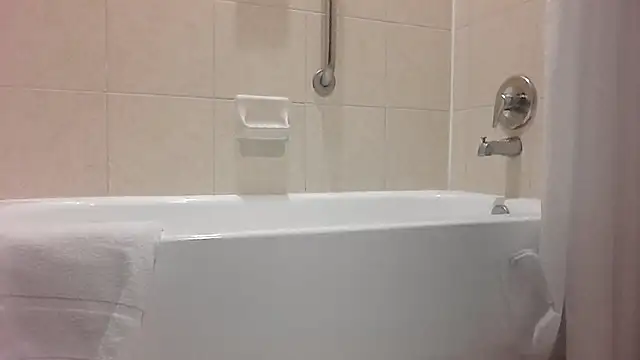 Maculine Stayr online show from April 11, 9:13 am