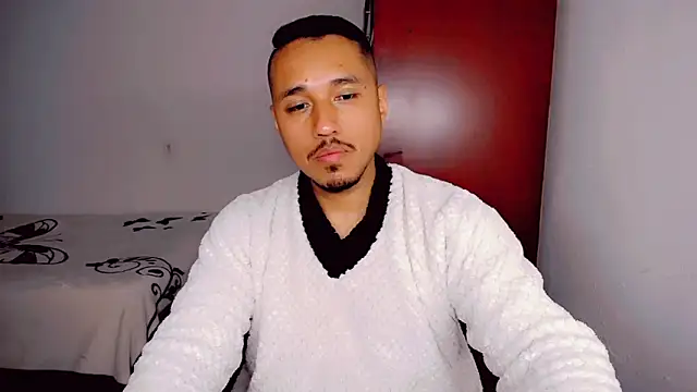 BruceSmiit online show from April 5, 8:00 am