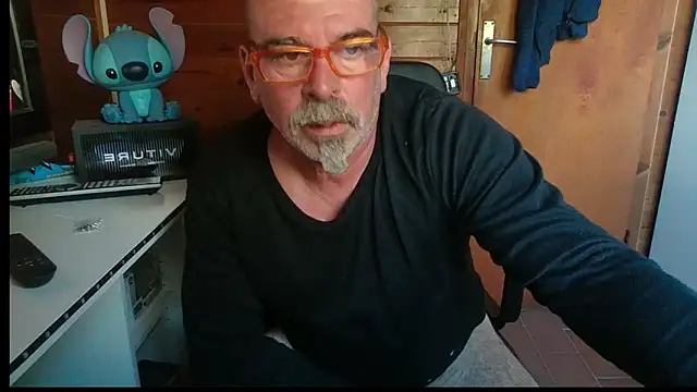 Snapshot of 0oscar_xxx chatting on October 25, 12:51 pm 0oscar xxx online show from October 25, 12:51 pm