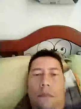 Lachuchaenlacara1988 online show from January 24, 4:39 pm