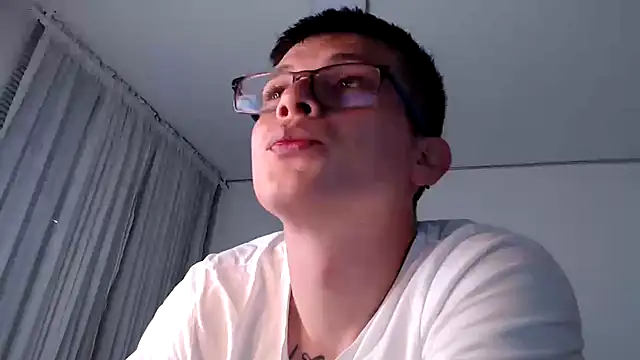 MathewCollin online show from February 19, 5:27 pm