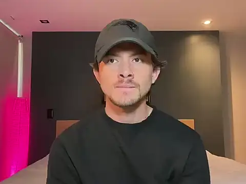 mcklister kinky feets online show from February 12, 7:20 pm