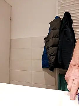 Einhorn527 online show from January 6, 6:10 pm