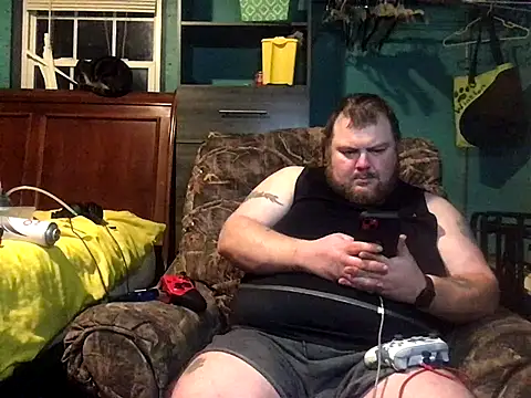 Snapshot of fatdickdaddy448 chatting on December 5, 7:05 am fatdickdaddy448 online show from December 5, 7:05 am