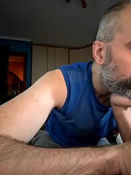 pollito1985 2 online show from September 21, 7:19 am