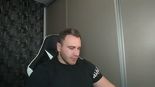 Snapshot of Thori92 chatting on January 7, 6:35 pm Thori92 online show from January 7, 6:35 pm