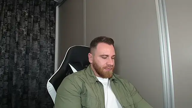 Thori92 online show from November 22, 8:30 pm