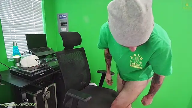 kuruptxxx live online show from January 22, 9:33 pm