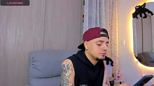 alejandro calderon1 online show from October 29, 6:38 am