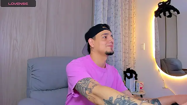 alejandro calderon1 online show from October 24, 6:04 am