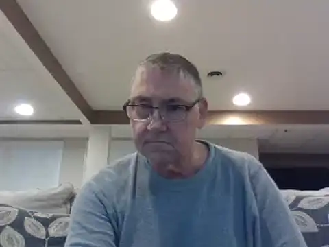 Snapshot of takeitall101 chatting on February 23, 8:31 pm takeitall101 online show from February 23, 8:31 pm