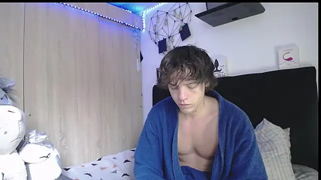 Santiago kiler online show from April 21, 1:39 pm