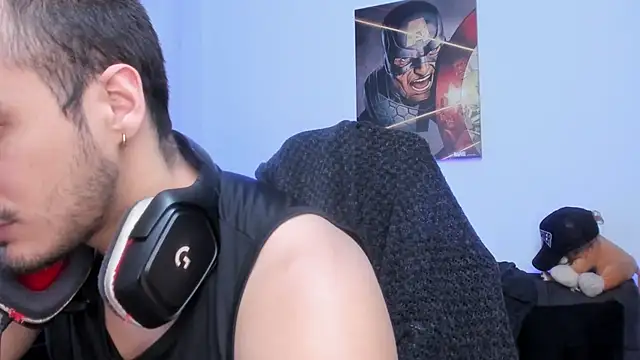 Snapshot of AlexRivera6 chatting on December 10, 12:34 am AlexRivera6 online show from December 10, 12:34 am