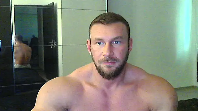 Snapshot of muscularkevin chatting on October 22, 1:15 pm muscularkevin online show from October 22, 1:15 pm