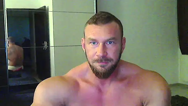 muscularkevin online show from May 24, 3:56 am