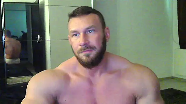 muscularkevin online show from March 19, 1:14 pm