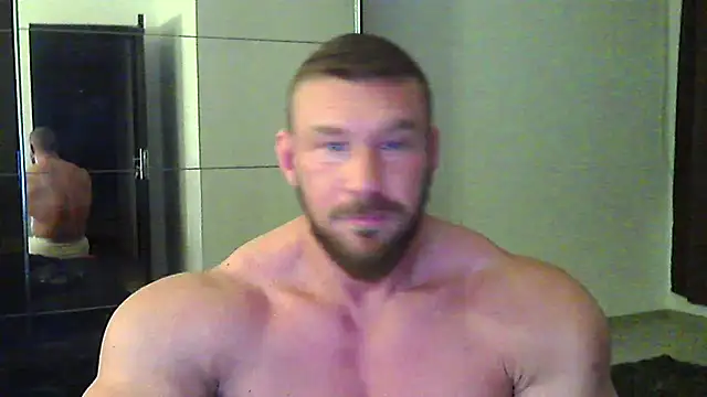 muscularkevin online show from February 3, 4:32 am