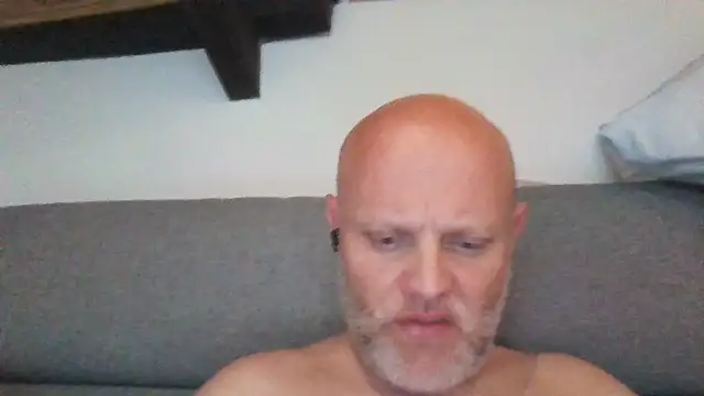 davigochi77bcn online show from November 26, 11:19 pm