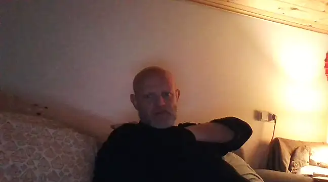 davigochi77bcn online show from March 5, 10:23 pm