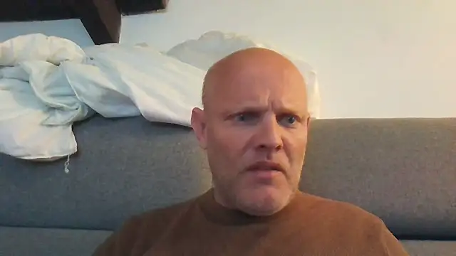 davigochi77bcn online show from November 9, 7:51 pm