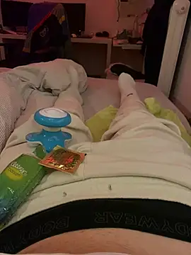 Luishorny19 online show from February 15, 5:28 pm