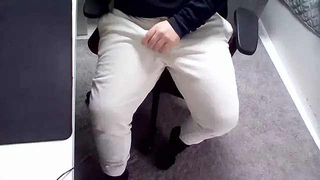 Luishorny19 online show from December 27, 12:23 pm