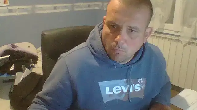 manubm03 online show from October 13, 11:27 am