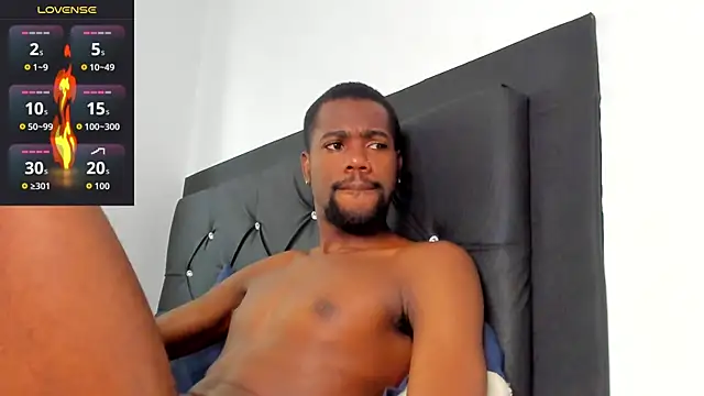 santi brown online show from November 19, 6:41 pm