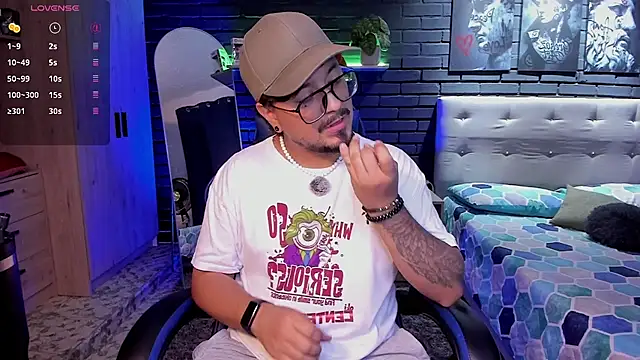 DaviidEvans  online show from April 5, 6:15 pm