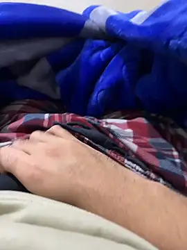 bigdiiiickkk online show from February 22, 9:27 pm