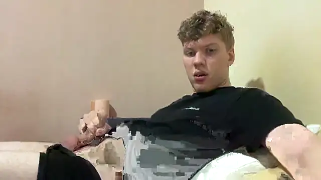 sexybooii6968 online show from March 30, 3:46 pm