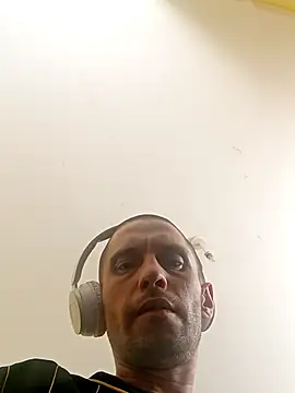 jonekjohnypl online show from April 8, 9:19 am