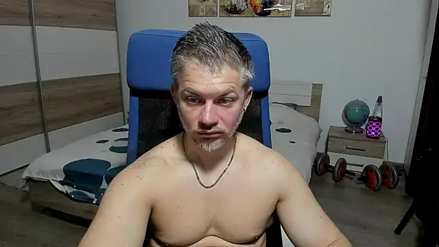 RobbyShawz online show from April 11, 6:31 am