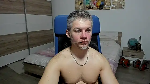 RobbyShawz online show from February 11, 8:30 am