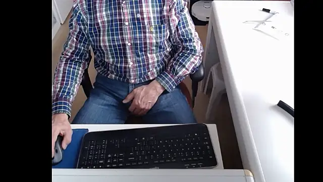 dutchpornking online show from March 15, 7:20 am