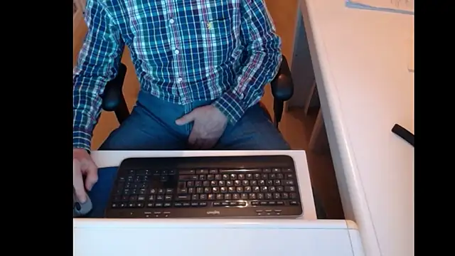 dutchpornking online show from February 15, 5:28 pm