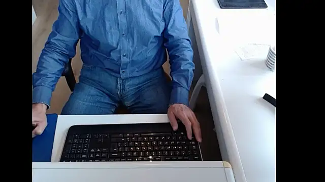 dutchpornking online show from October 14, 8:10 am