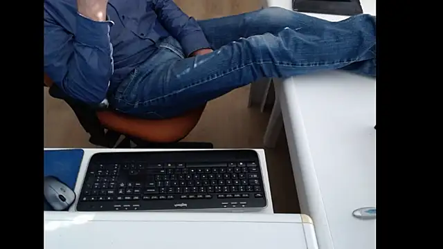 dutchpornking online show from October 1, 11:58 am