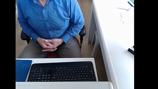 dutchpornking online show from November 12, 9:04 am