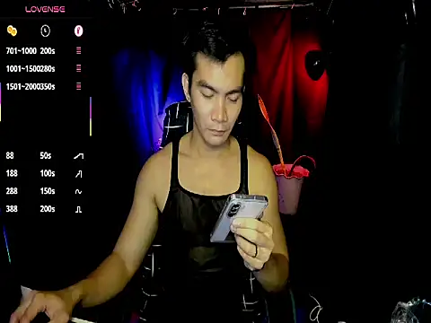 000batman000 online show from March 3, 2:02 pm