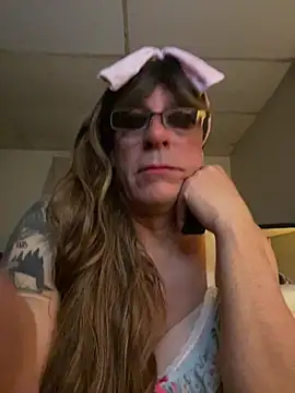 RileyDix online show from February 13, 11:04 am