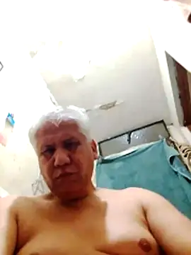 Momlover2022 online show from April 15, 4:34 am