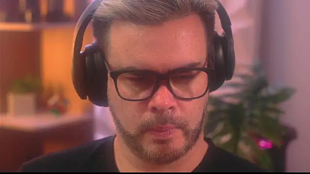 Sanders White online show from January 11, 10:24 pm