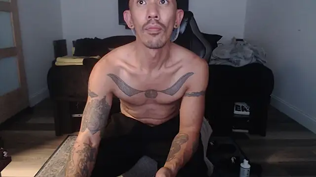 inc25cbxh online show from December 13, 11:11 pm