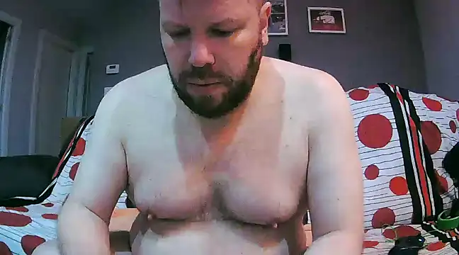 Snapshot of txan9876 chatting on March 2, 5:33 am txan9876 online show from March 2, 5:33 am