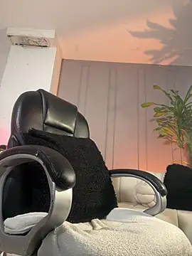 Frank Farrell online show from April 5, 8:49 pm