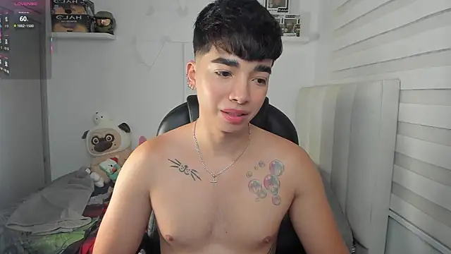 santy7v7 online show from April 10, 1:29 pm