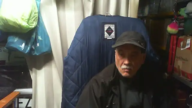 nonnomaturobisex online show from April 15, 5:13 pm