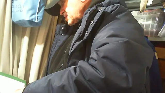 nonnomaturobisex online show from December 16, 3:08 pm