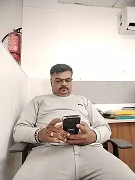 Desi Londa 143 online show from June 6, 7:36 am